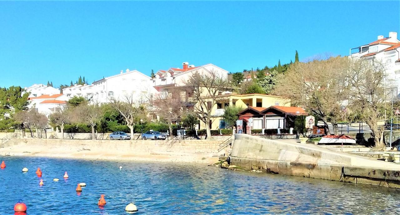 Branko Fabijanic Front Row By The Sea Apartment Selce Bagian luar foto